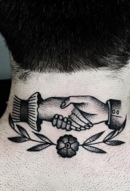 男生颈部手牵手纹身tattoo图案