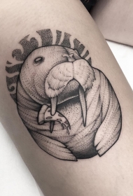 大腿可爱的海象点刺纹身图案
