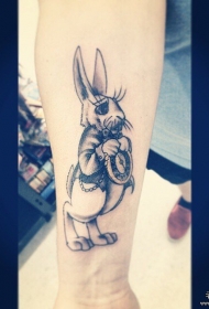 小臂兔子欧美卡通纹身图案