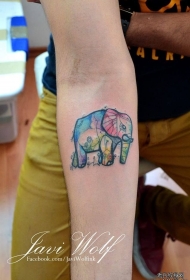 小臂泼墨线条彩绘大象纹身图案
