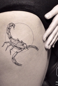 大腿蝎子几何点刺tattoo纹身图案