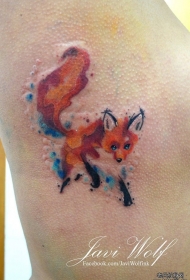侧腰彩色泼墨狐狸纹身图案