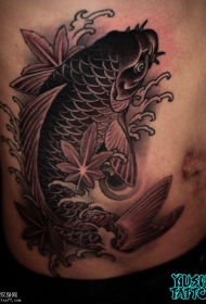 腰部枫叶和鲤鱼纹身图案