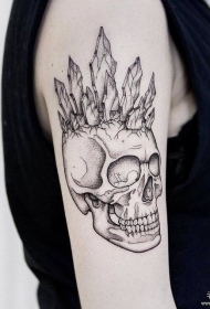 大臂水晶骷髅点刺个性纹身图案