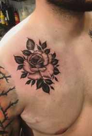 胸部黑灰玫瑰个性纹身图案