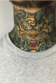 脖子老虎彩绘纹身图案