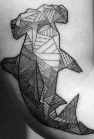 锤头鲨黑白线条几何手臂纹身图案