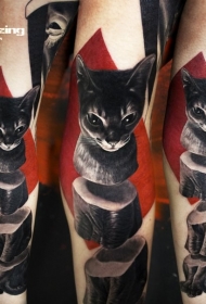 彩色有趣的石猫雕像手臂纹身图案