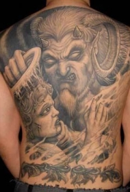 背部黑色的魔鬼和天使大面积纹身图案