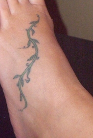 植物藤蔓绿色脚踝纹身图案