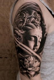 手臂3D黑白逼真佛像与莲花纹身图案