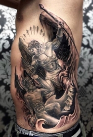 有趣的天使与恶魔战斗侧肋纹身图案
