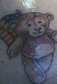 美国爱国者和小熊纹身图案