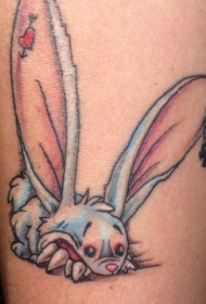 毛骨悚然的恐怖彩色疯狂兔子手臂纹身图案