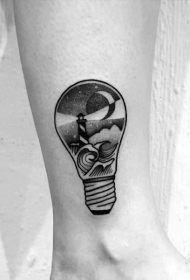 黑色点刺灯泡与灯塔海浪脚踝纹身图案