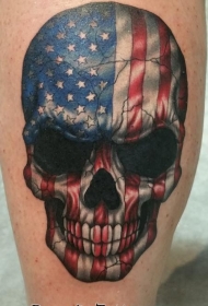 彩色插图风格的骷髅结合美国国旗纹身图案