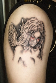 手臂血腥的哭泣天使纹身图案