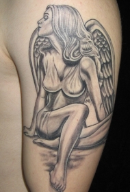 手臂漂亮的天使女孩纹身图案