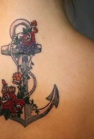 背部可爱的线条船锚和玫瑰纹身图案