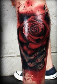 小腿3D风格彩色红玫瑰与骷髅纹身图案