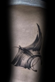 抽象水墨风格的黑色鱼纹身图案