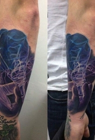 手臂3D神秘的手与烟雾纹身图案