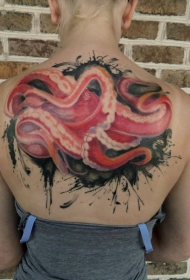 背部伟大的红色章鱼泼墨纹身图案