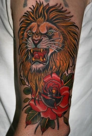 old school彩色的狮子头和红玫瑰手臂纹身图案