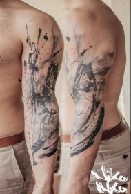 男性手臂抽象风格黑色各种饰品纹身图案