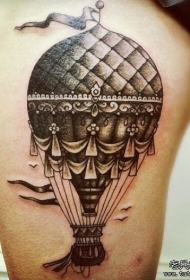 大腿黑灰热气球欧美纹身图案