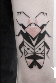 彩色个性的几何昆虫手臂纹身图案