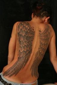 天使翅膀满背纹身图案