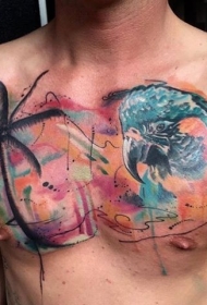 胸部彩色的棕榈树与鹦鹉纹身图案
