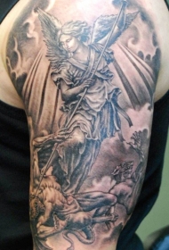 手臂天使斗恶魔纹身图案