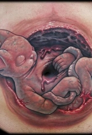 腹部令人毛骨悚然的3D彩色胚胎纹身图案