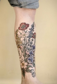 小腿3D天然彩色的各种花卉纹身图案