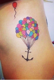 侧腰气球船锚彩色纹身图案