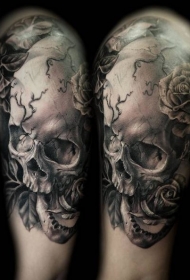 大臂3D风格的玫瑰和腐烂骷髅纹身图案