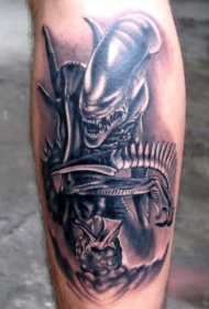 小腿极好的外星捕食者纹身图案