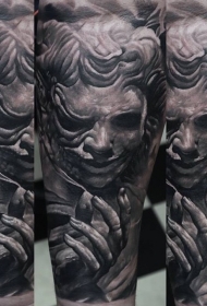 灰色的恶魔人类手臂纹身图案