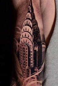 非常逼真的美国帝国大厦黑灰手臂纹身图案