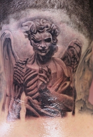颈部令人印象深刻的独特设计怪物天使纹身图案