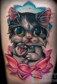 3D搞笑的彩色猫咪与荷花结合纹身图案