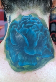 颈部3D蓝色的玫瑰花纹身图案