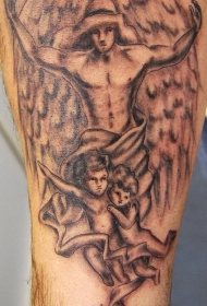 男性天使和两个孩子天使纹身图案