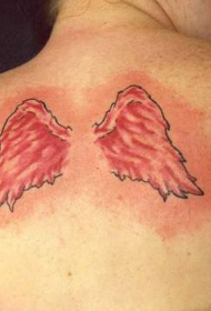背部红色的天使小翅膀纹身图案