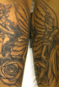 小天使和大天使玫瑰纹身图案
