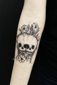 小臂骷髅花卉欧美纹身图案