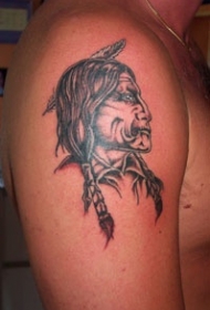 手臂印第安人头像纹身图案