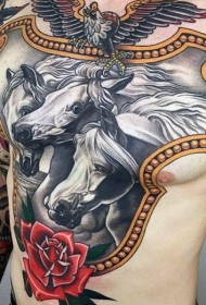 胸部彩色的巨型3D写实马和玫瑰鹰纹身图案